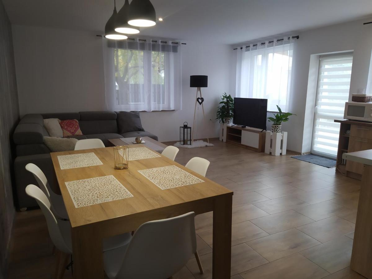 Apartament Kaola Еленя-Гура Экстерьер фото